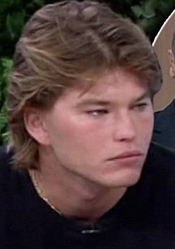 43030FA2 2872 4D32 B81C C46E831FCACD