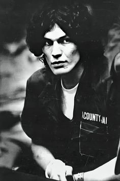 DEE677F7 DE55 4B9B 9B81 E8E0FCA34F2D