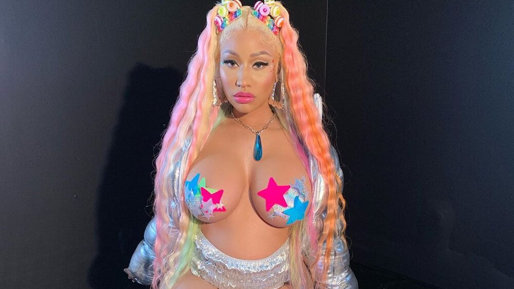Nicki minaj in einem freizuegigen look 2