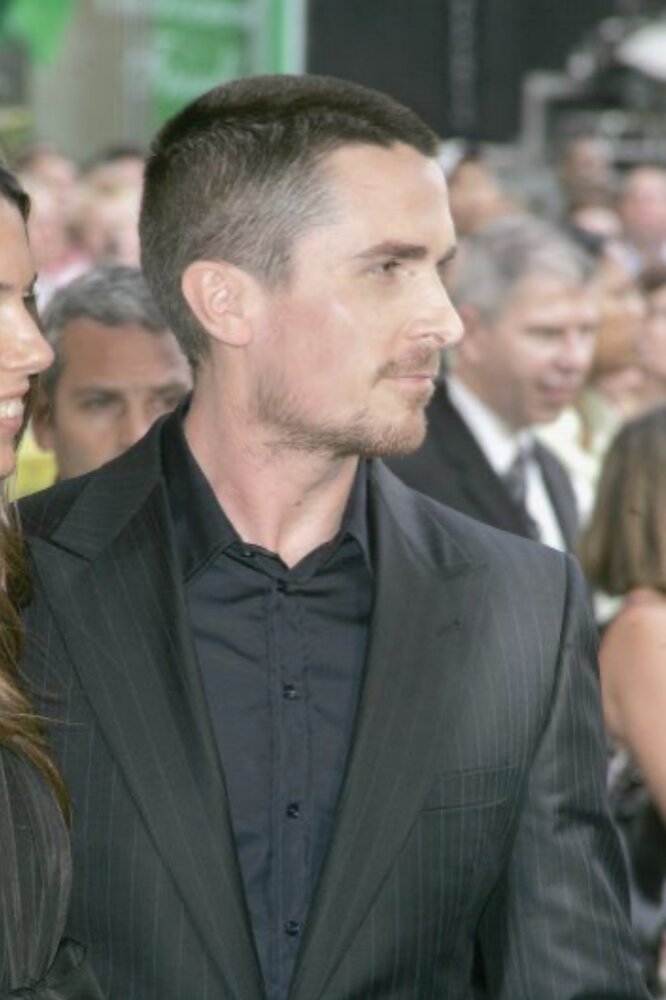 8E5AA42F 3D9B 49DE 863D F8EE9288E5E7