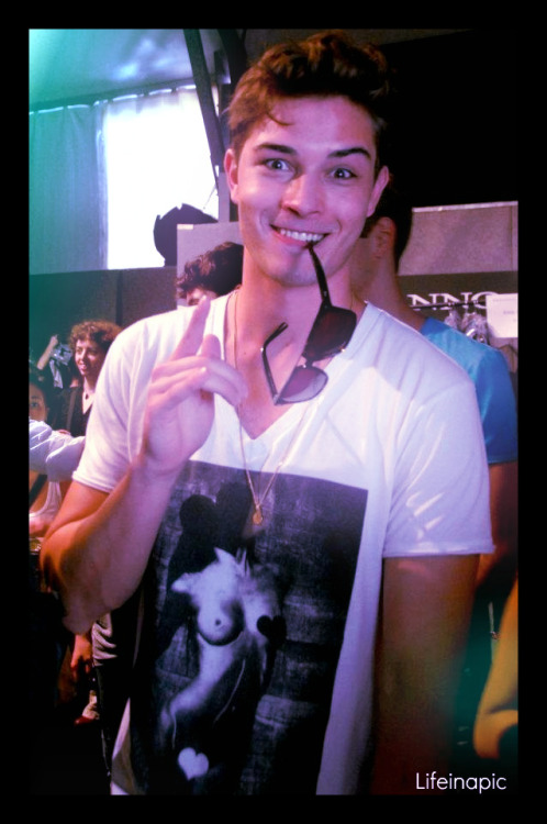 Tumblr m6fr4vdxYG1qdu2x0o1 500