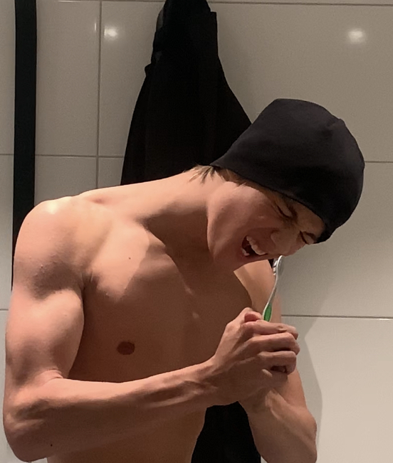 96B4DED1 7617 4676 B30B FF1C74704273