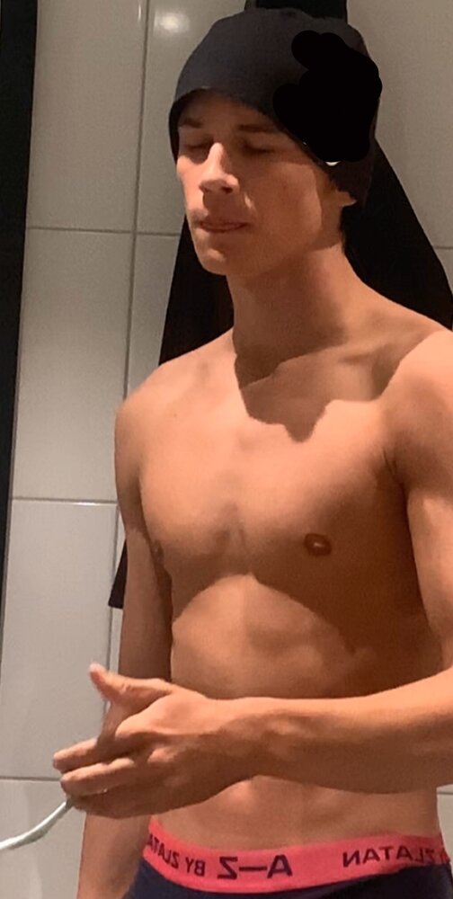 C8114858 3430 4BE7 99CC E43885CA0CF0