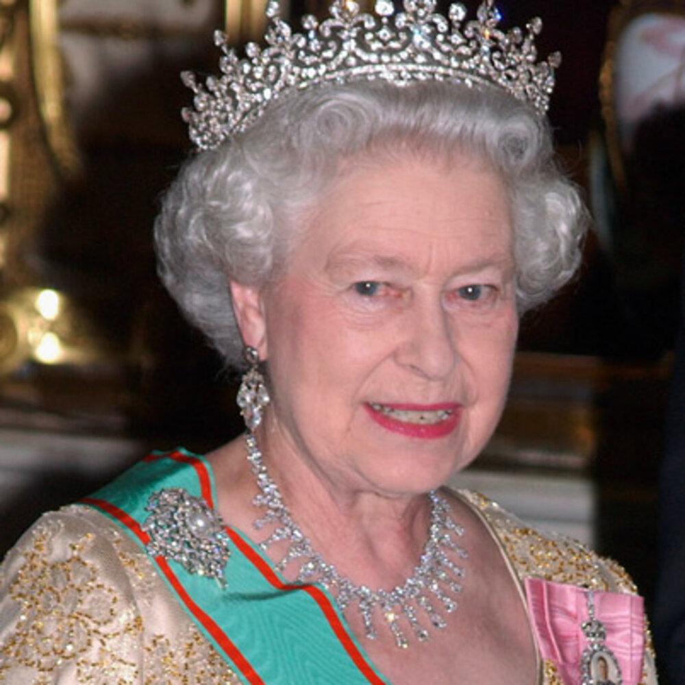 Queen elizabeth ii 9286165 1 402