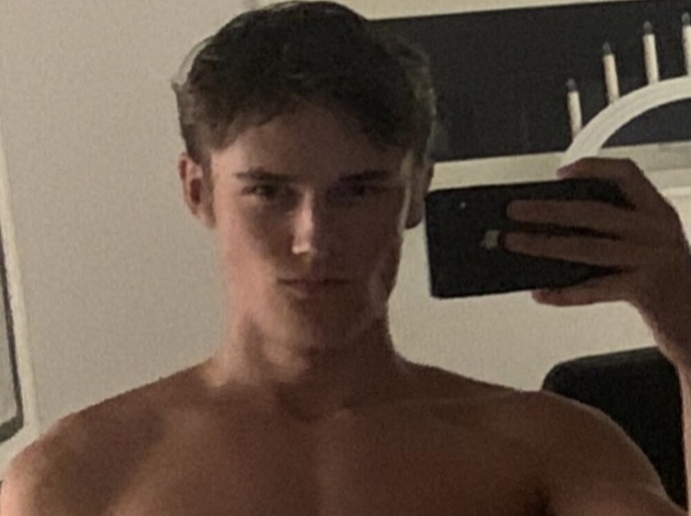 5EDB879D 78B8 49BC B73B 91434C574A5B