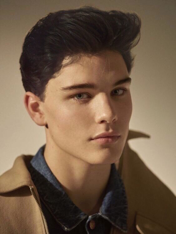 4C26BF10 18D8 4098 8DA0 E843A33AA5F2