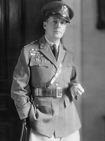 Macarthur macarthur 3 gens 1905 loc  400x537 q85 crop subsampling 2 upscale