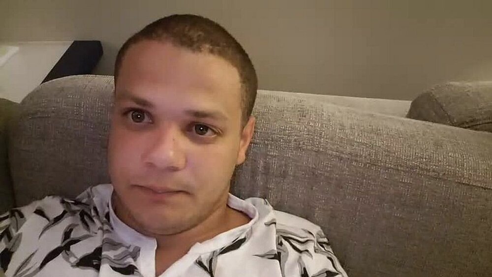 Erobb twitch stream clip highlight towel on head