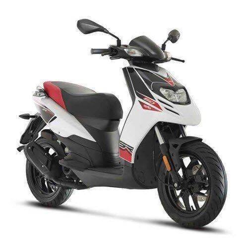 Aprilia-SR-50-Motard-1 (2).jpg