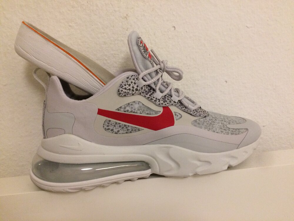 D19F4092 B9BE 485C B38B 87343D21222E