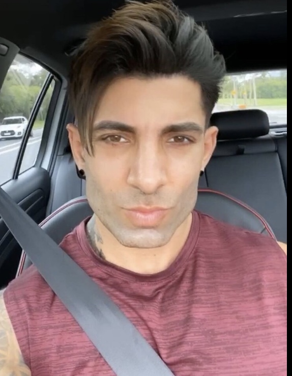 C97954B4 8D09 4C2A 9EB5 3E28F6FDC53B