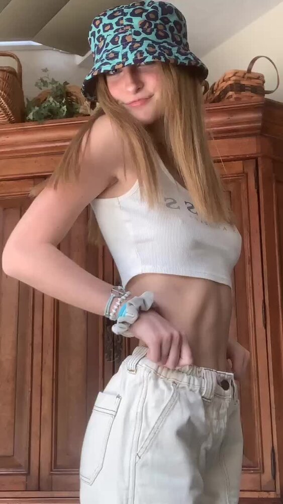 6eb055472d754e61b974916753e3c28d