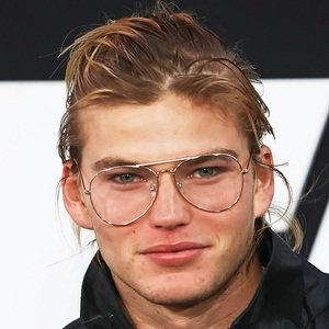 Jordan barrett 19961202 allfamousorg 2