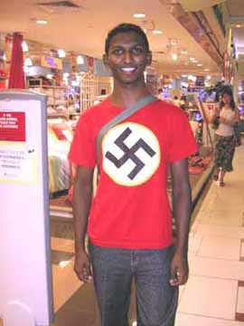 Negro camisa nazista