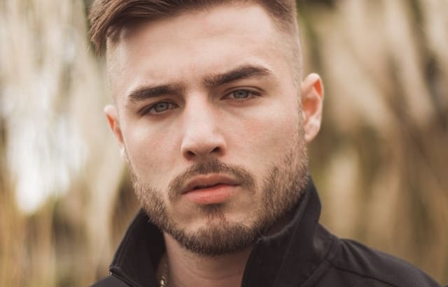 Beard oil on stubble e1570708354234