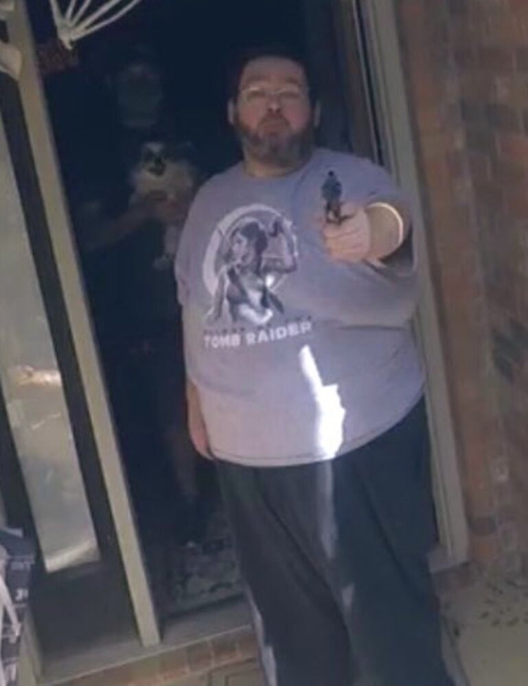 EjCqvuTVgAEXq20