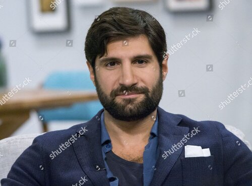 lorraine-itv-tv-programme-london-britain-shutterstock-editorial-4607353ai.jpg