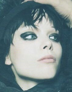 08fd85985242e8ffb6367d3d3505b545  black eyeliner sad eyes