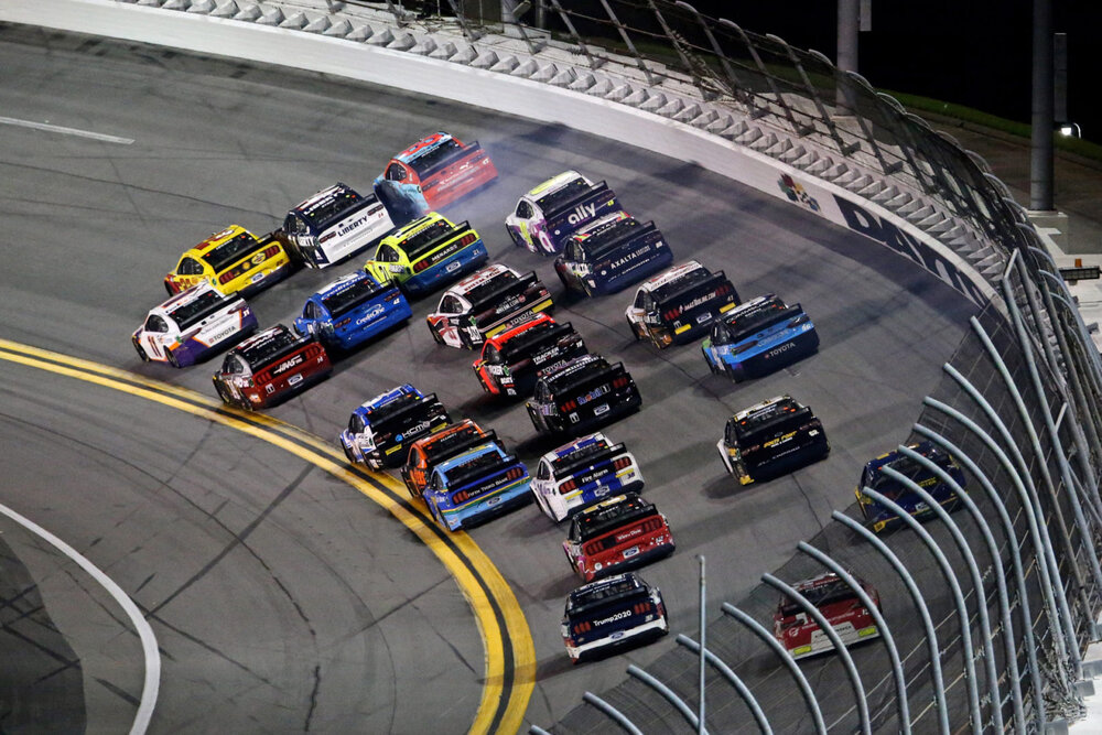 2020 08 30T022139Z 909096184 NOCID RTRMADP 3 NASCAR COKE ZERO SUGAR 400 1600x1067