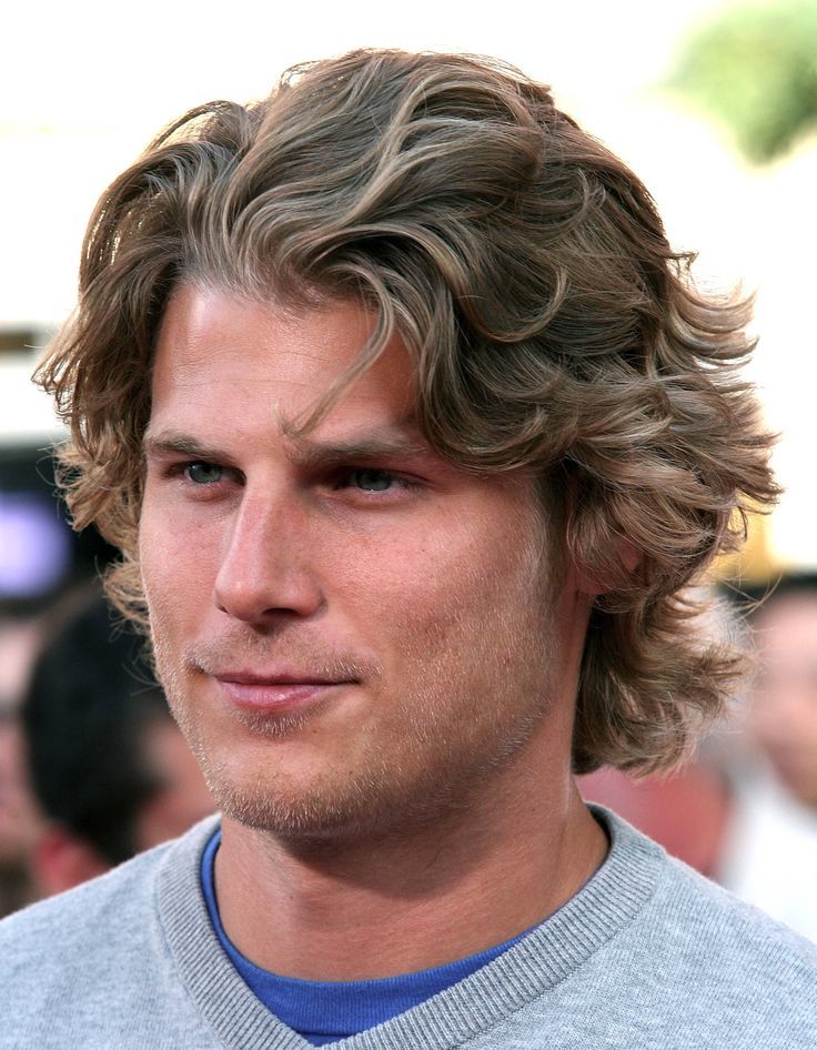 Mens Curly Wavy Hairstyles 03