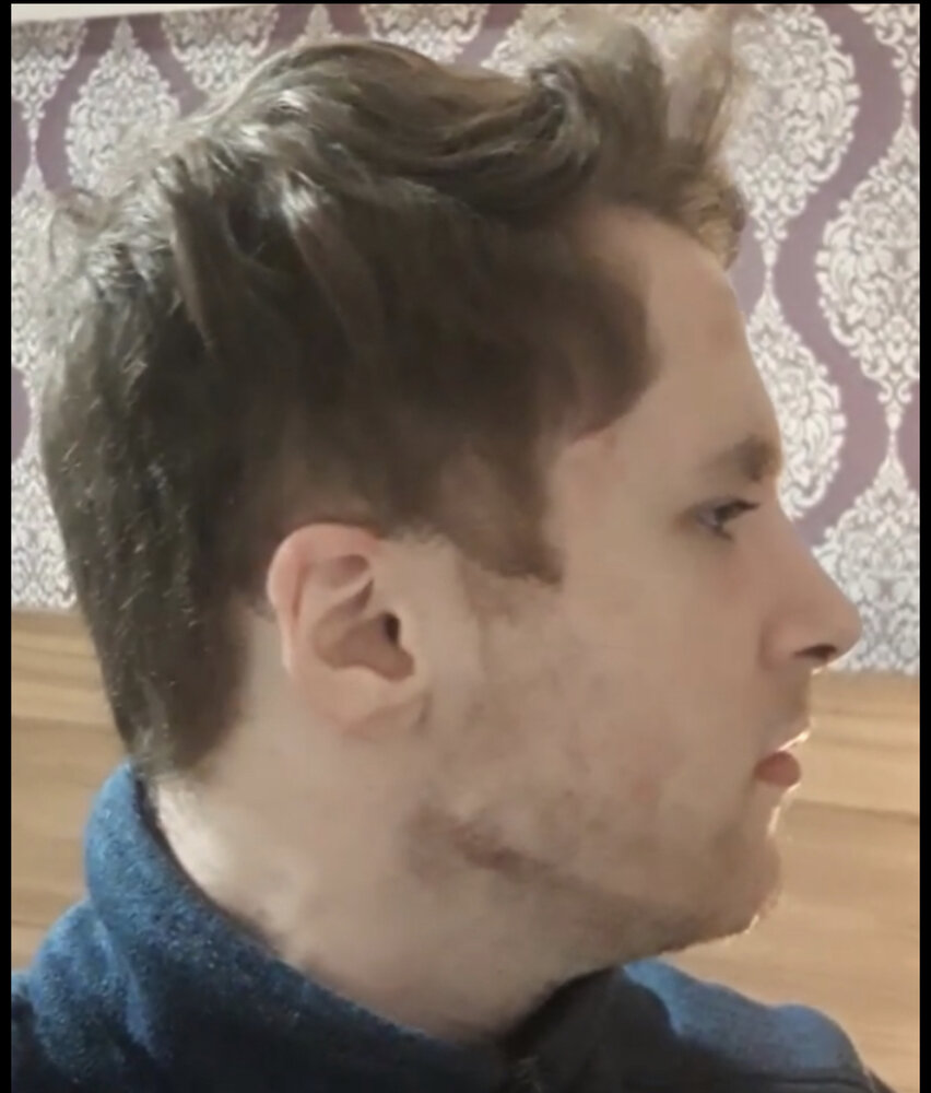 292BAD2F D8F4 4074 AB5A D5F35C8E7681