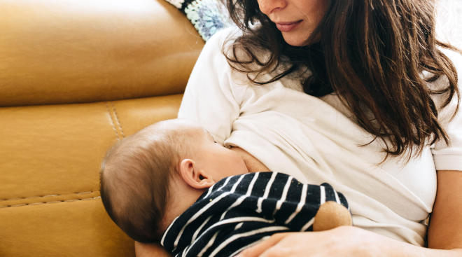 New mom guide breastfeeding baby 2160x1200