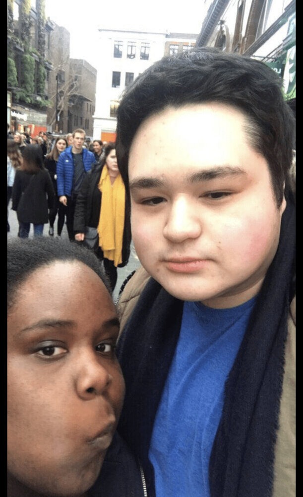 B99E51D6 A072 479C 8355 6794913E0B69