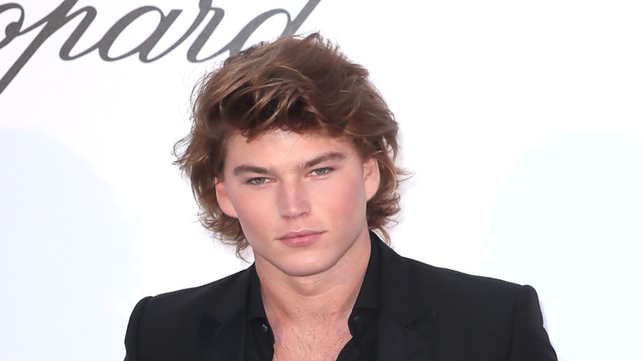 A231B9E5 6A74 4057 ADC3 A9516F65430D