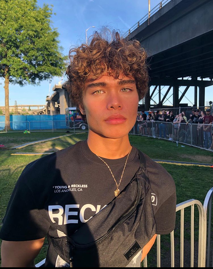 2979635B A53E 4C2D 834F CE1B69F52597