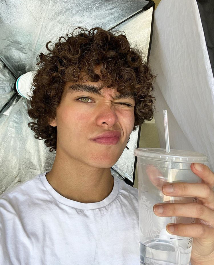 85041571 B300 4E15 B9C2 C244ABC06D60