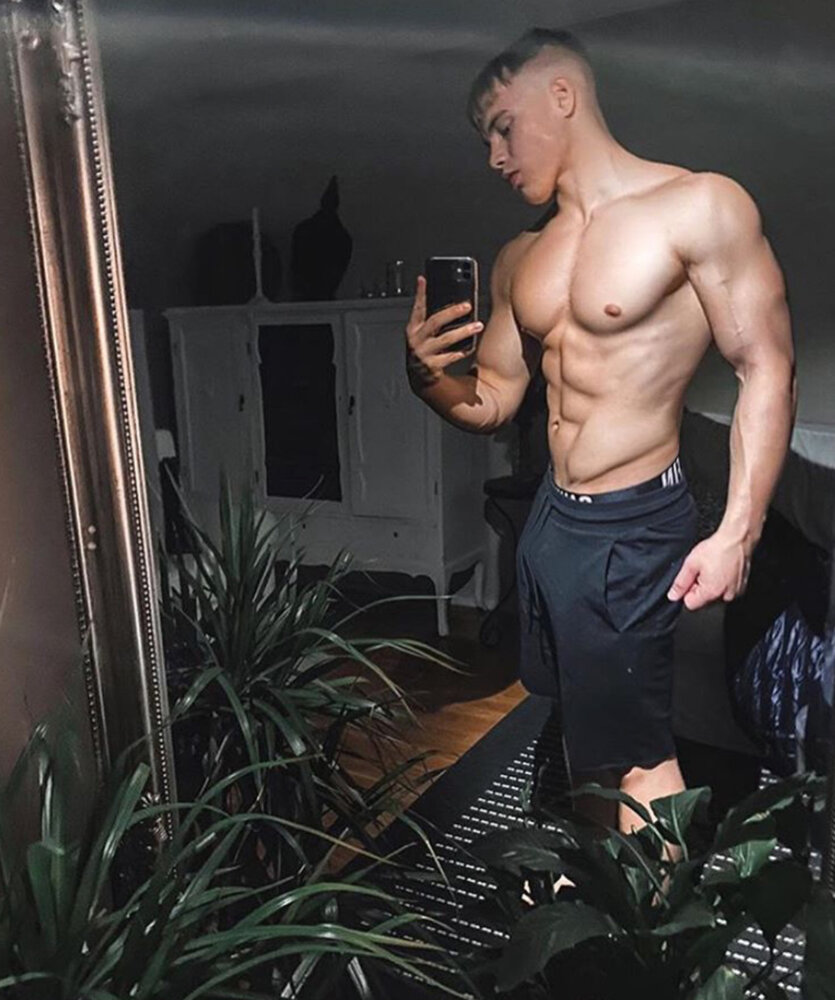 CAFAAF79 D4C0 4526 98CA 77482F7E9E0E