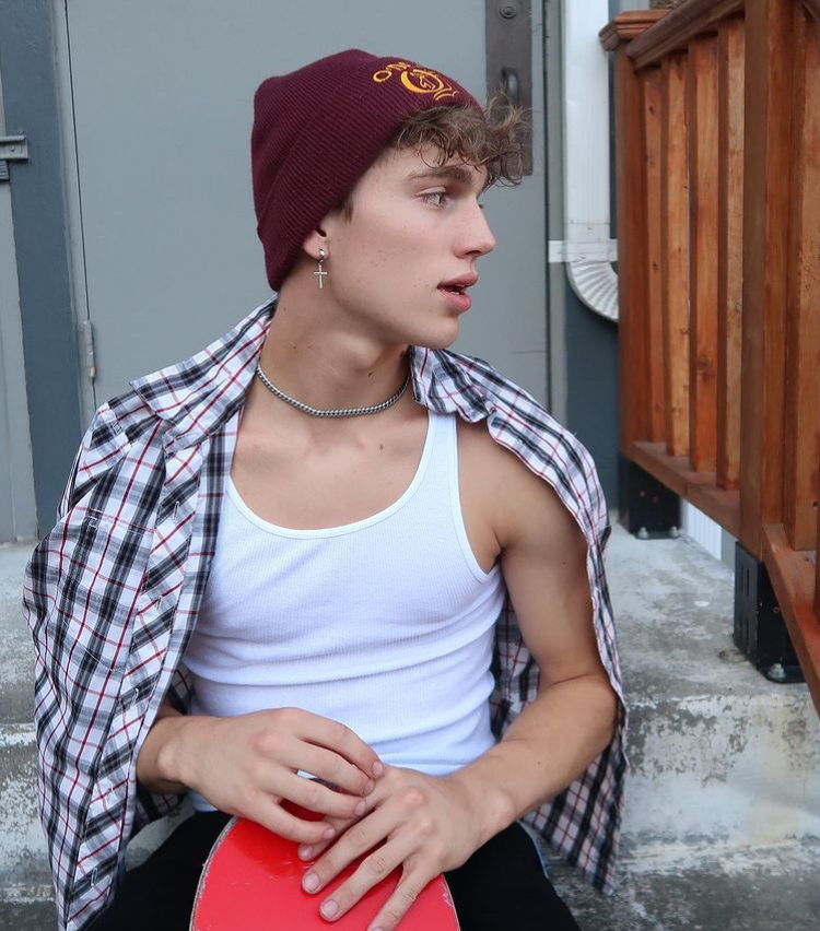 7B830599 1A7E 44EC BFCD A84CAC0A483B