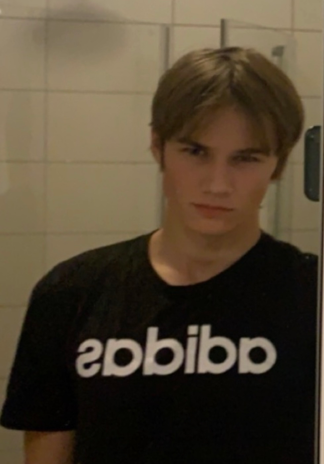 4CB4E7F4 0FF2 401E A061 67F2545C0754