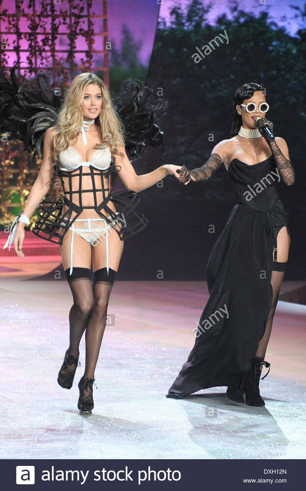 Doutzen kroes and rihanna 2012 victoria secret fashion show at the DXH12N