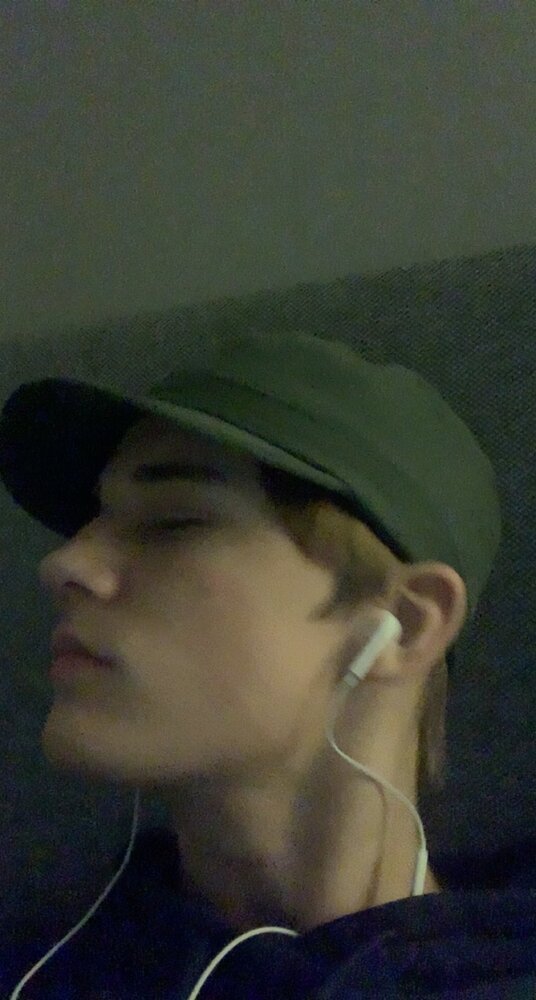 5737C5AE 4F28 41F9 925A D136BBB4CB2D