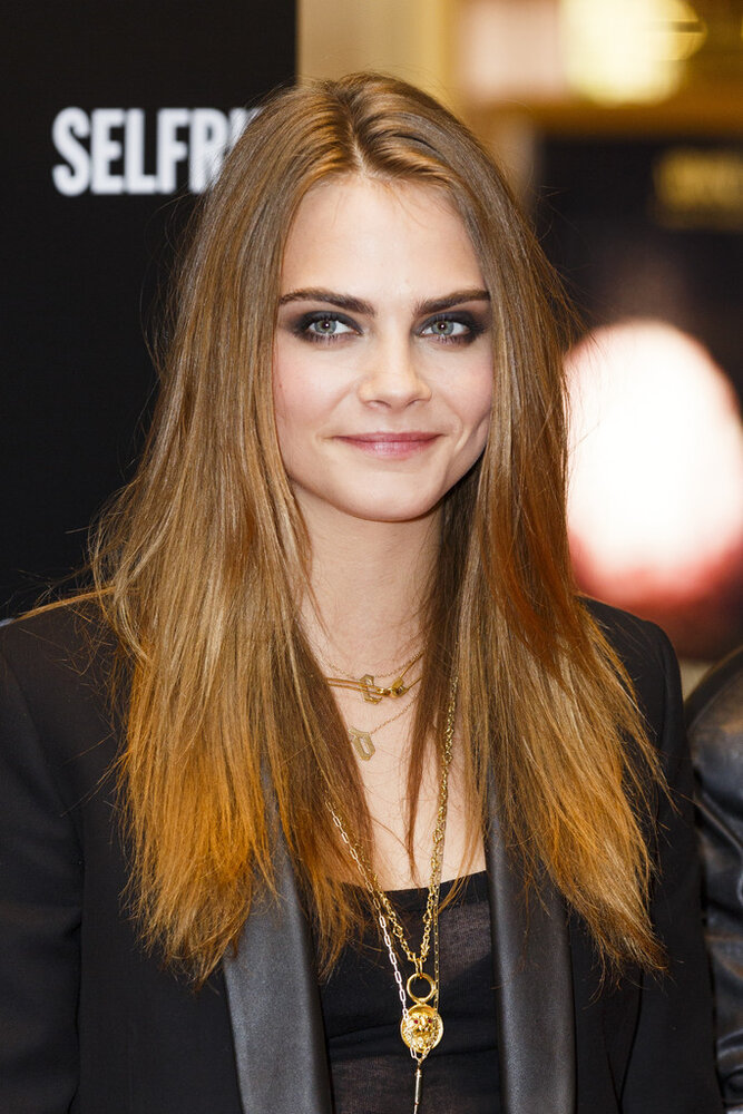 CaraDelevingneLongHairstylesLongStraight31iFgqSBHO9x