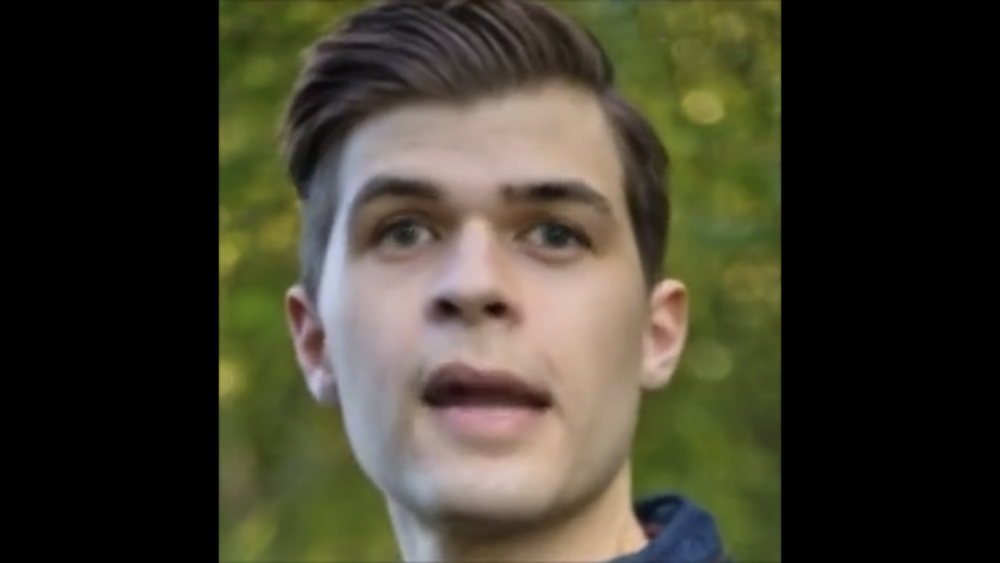 E3C9B693 FFC4 4DFF B521 7FE904E6E6FF