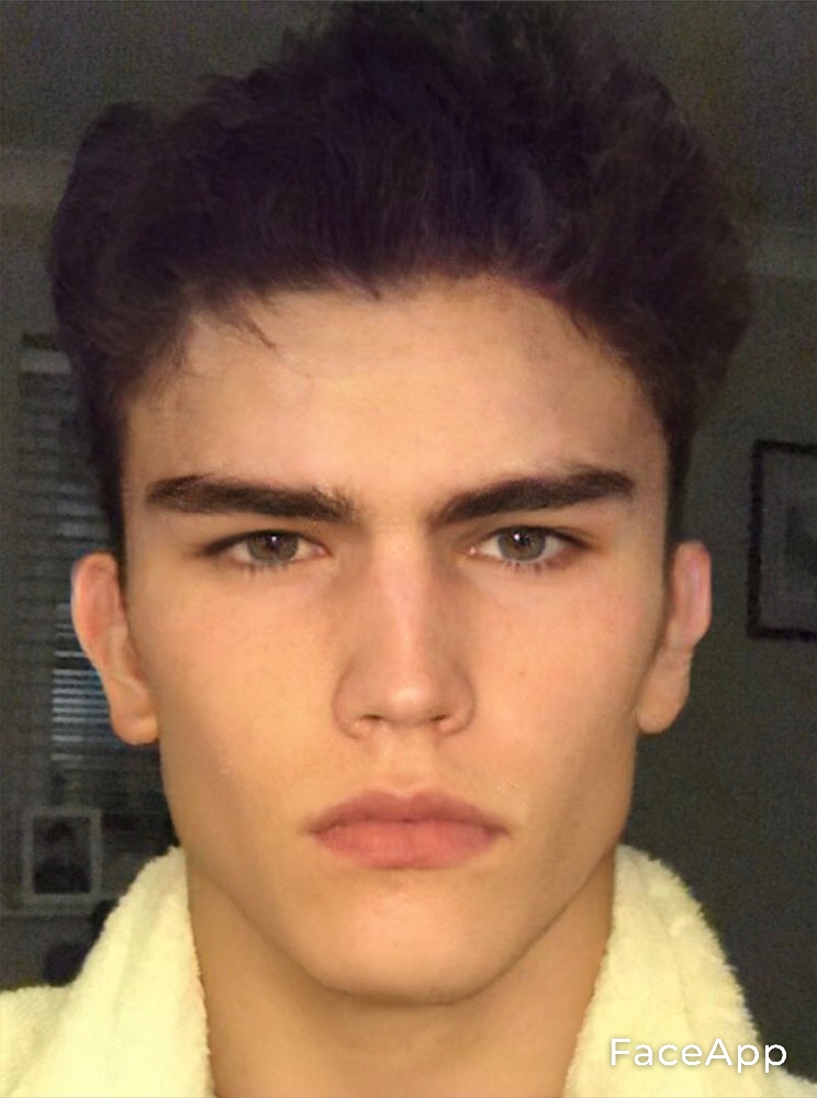 FaceApp 1607541638058