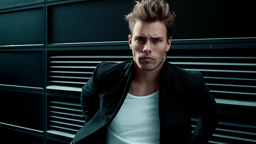 Tumblr o8y218w2yL1qeyqvxo4 500