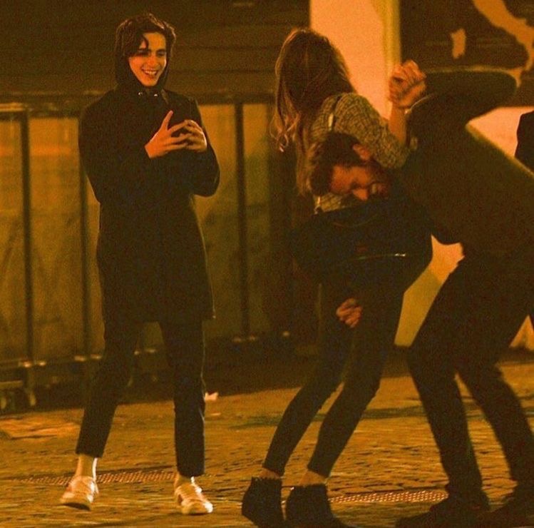 6943FF62 E2A0 45E1 8DC9 1C4442F79CB9