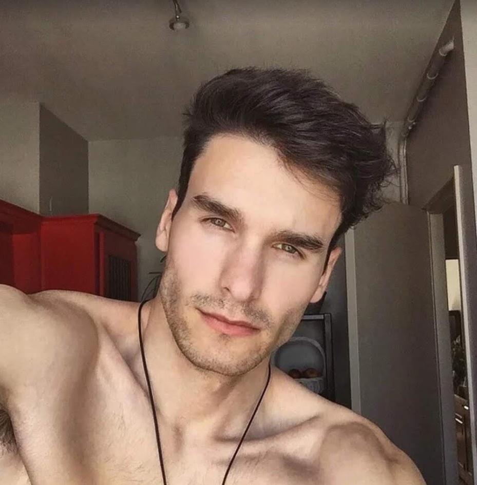 ADE2BE45 2E65 47E8 8B9A 3AD10069620E