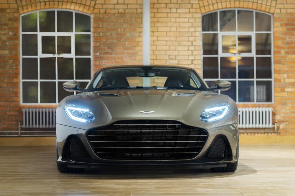 Hd aston martin dbs superleggera   les photos officielles de la srie limite on her majestys