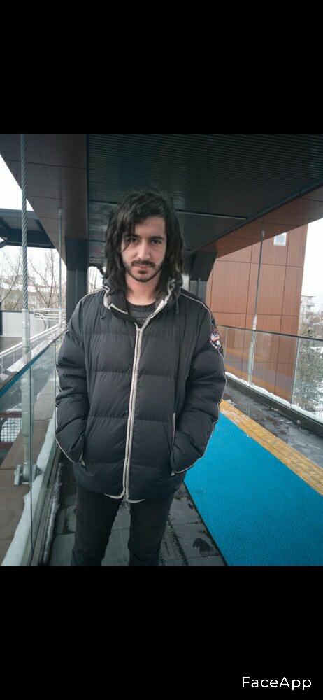 FaceApp 1608930699449