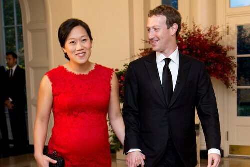 5a8ebf28-10e5-42dc-8007-6b51d5679146-AP_Facebook_Zuckerbergs_Challenge.jpg