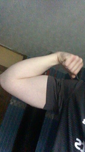 8BE393F7 74D7 4D07 8407 C8804F65DBC6