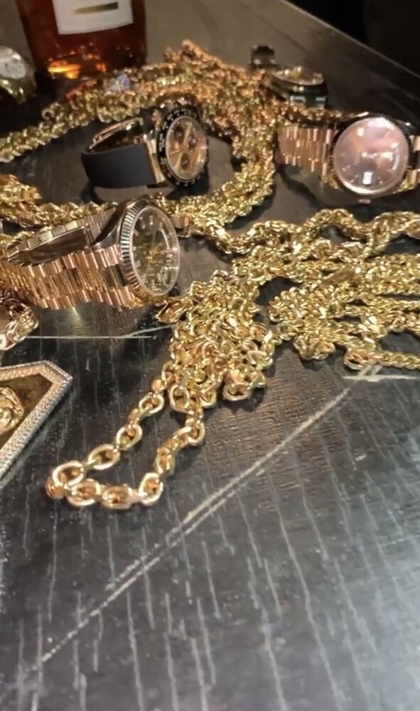 05FFA992 6D6A 4B4C B723 022E9CDB1D1F