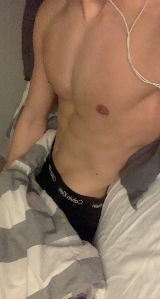 D3E09624 AB55 4BC0 AD92 B33AF3887022