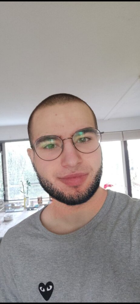 FaceApp 1610621674045