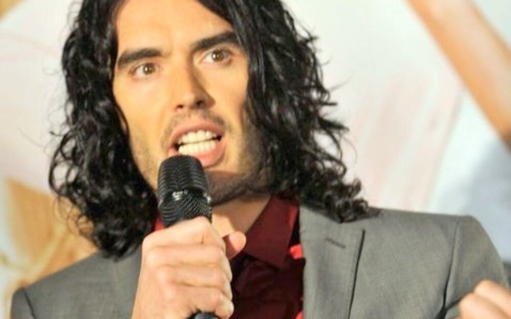 Russell Brand Arthur Premier mike1 e1437049286367 1024x640