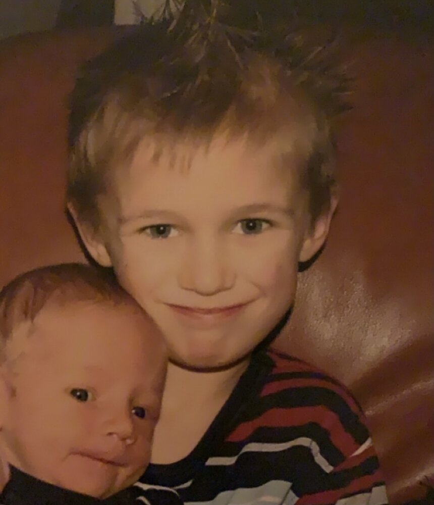 D2EA3349 FEB9 4B32 BECF 725385A25668